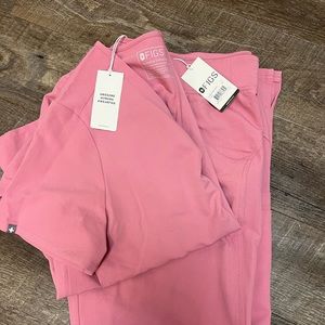 FIGS SET NEW WITH TAGS